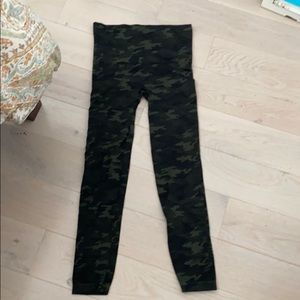 Spanx seamless camo leggings